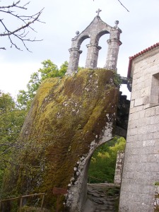 Antiguo campanario del Monasterio de Rocas en Ourense